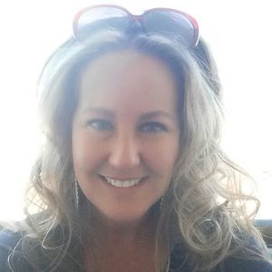 Meet your Posher, Joni